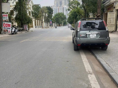 Nhà đẹp liền kề  kđt văn phú, hà đông giảm giá 1,5 tỷ , vị trí vàng ,đầu tư sinh lời 1