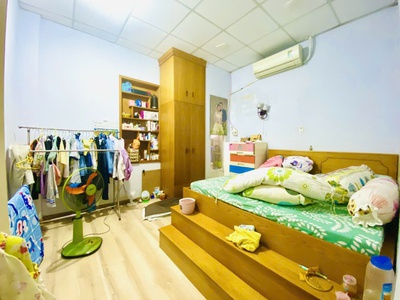 Bán nhà tân bình- phạm văn bạch. ngay sân bay, sát chợ tân trụ,4 10.5m, hxh thông, 4.5t 1