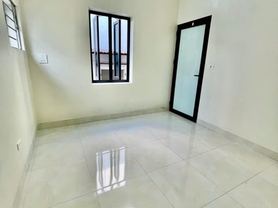 Bán nhà 3 tầng ngõ phố Rặng Nhãn, ph Quang Trung, TP Hải Dương, 47m2, mt 4m, 3 ngủ, ngõ oto 5