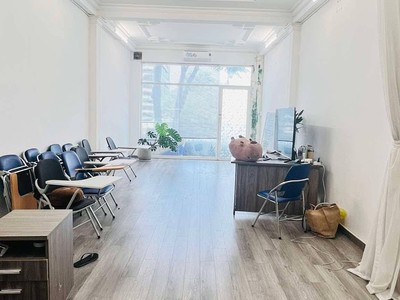 Giáp quận 1 -2 mặt tiền đường hoàng diệu - 4 tầng - 72m - chỉ 24 tỷ 2