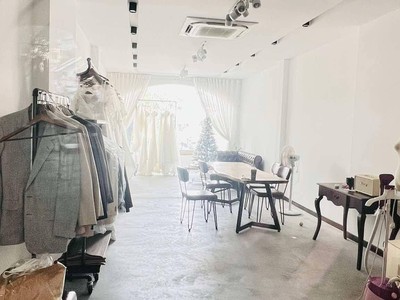 Giáp quận 1 -2 mặt tiền đường hoàng diệu - 4 tầng - 72m - chỉ 24 tỷ 3