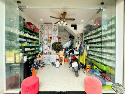 Hxh đỗ cửa ngay đh công thương - ngang 4m - 4 tầng btct - chỉ hơn 3 tỷ 2