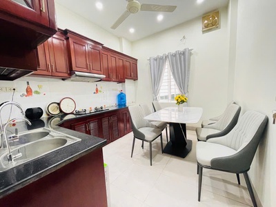 B.án nhà vị trí đẹp - mặt phố ngõ 93 hai bà trưng - kinh doanh - vỉa hè - ô tô - ở ngay - hai thoáng 2