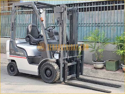 Xe nâng dầu 1.5 tấn hiệu Nissan Nhật Bản - Xe giá rẻ chất lượng cao 1