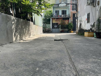 Bình tân, khu gò xoài. nhà 1 lầu, 2 pn, 2 wc. dt 4m x 8,5m hẻm 7m nhà không lộ giới, cao ráo sạch 4
