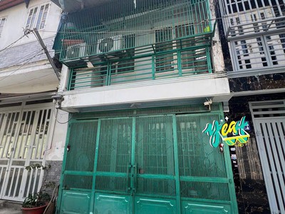 Bình tân, khu gò xoài. nhà 1 lầu, 2 pn, 2 wc. dt 4m x 8,5m hẻm 7m nhà không lộ giới, cao ráo sạch 0