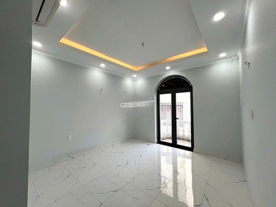 Nhà hxh lê trọng tấn, 1 lửng 3 lầu 4pn5wc như hình, giá 17tr/th 4