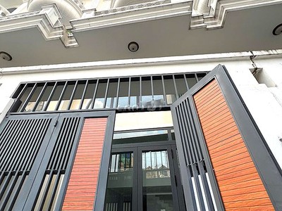 Nhà hxh lê trọng tấn, 1 lửng 3 lầu 4pn5wc như hình, giá 17tr/th 0