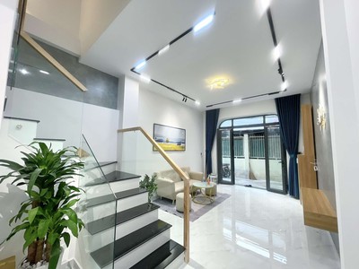 Bán gấp lê quang định, bình thạnh, hẻm xe hơi, 5.6 tỷ bl, nhà mới đón tết. chủ ngộp quá rồi ạ 1