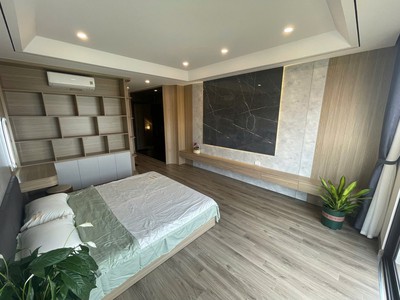 Bán nhà lô góc 2 thoáng 6 tầng thang máy ngõ thông lạc long quân 7 chỗ vào nhà kdvp 13 tỷ 1