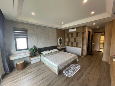 Bán nhà lô góc 2 thoáng 6 tầng thang máy ngõ thông lạc long quân 7 chỗ vào nhà kdvp 13 tỷ 4