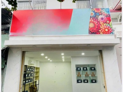 Bán nhà mặt tiền đường núi một nha trang thuận tiện kinh doanh 4