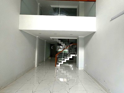 Nhà hxh lê trọng tấn, 1 lửng 3 lầu 4pn5wc như hình, giá 17tr/th 1