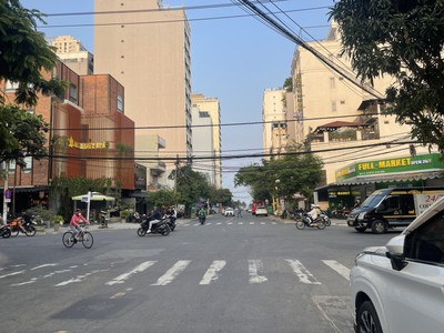 Mặt tiền vàng 4 tầng lô góc -trưng nữ vương -hải châu-giá chỉ 9 tỷ 0