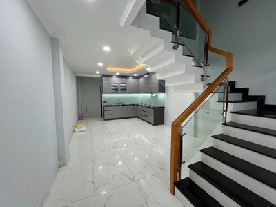Nhà hxh lê trọng tấn, 1 lửng 3 lầu 4pn5wc như hình, giá 17tr/th 2