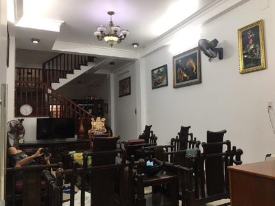 Nhà 3 tầng mới thủ đức, giá nhỉnh 8 tỷ, vị trí trung tâm thủ đứ, sổ hồng chính chủ 1