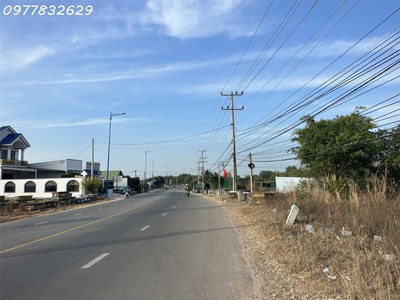 Hạ giá 40 5800m2 đất ont đường nguyễn chí thanh - tx lagi chỉ 400tr/m ngang gần ubnd 4