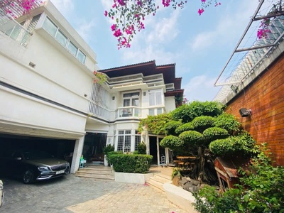 Định cư, cần bán biệt thự  trần xuân soạn, p.tân hưng, q7, 15x27m, 3t - 9pn, 69.9 tỷ 0