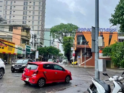Chính chủ bán nhà 4 tầng mặt tiền đường phan châu trinh , hải châu, tp đà nẵng,gần nhà hát trưng 0