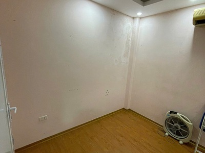 Cho thuê lại tầng 3 của nhà 4 tầng 0