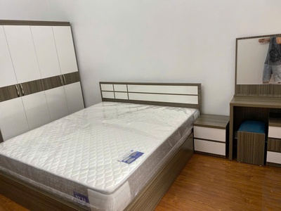 Cho thuê nhà Văn Cao sân cổng riêng, DT: 70m2, 4 p.ngủ. 3