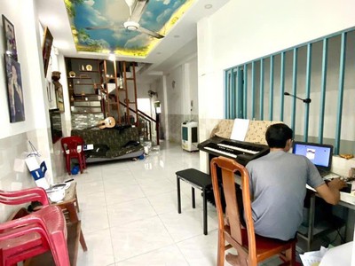 3 tầng mới ở ngay - mặt tiền nhánh nguyễn thị đặng - xe hơi né nhau thông tứ tung - chỉ hơn 4 tỷ 0