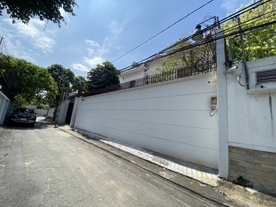 Bán Biệt Thự Đường Quốc Hương Quận 2.DT:20x26m.Giá 96 tỷ 2