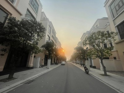 Siêu phẩm LK 78m2 hướng ĐN giá RẺ nhất Vinhomes Ocean Park 2 2