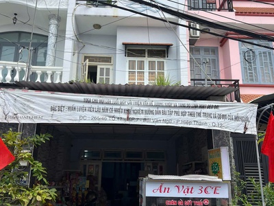 Nhà đúc 1 trệt 2 lầu đường nhựa 12m gần chợ hương lộ 80b ngã 3 đông quang hiệp thành 2