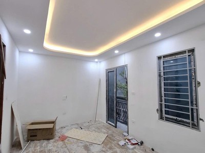 Quan nhân - thanh xuân- mt 5,2m- gần ô tô- thang máy- nhà mới bóc tem-  hơn 6 tỷ 2