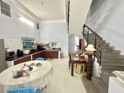 Cơ hội vàng nhà 3 tầng mới thủ đức, xách vali vào ở ngay, vị trí đắc địa, sổ hồng chính chủ 1