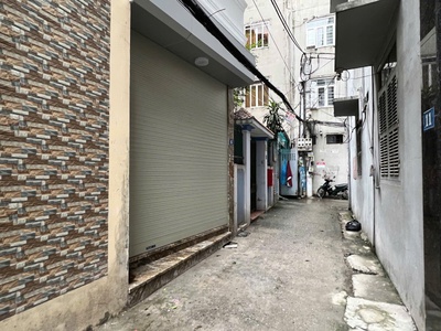 Nhà đẹp lõi đống đa - cát linh.trung tâm-ngõ nông, rộng-dân cư đông đúc.diện tích 35 mét 5 tầng 7 4