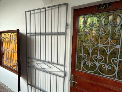 Cho thuê căn hộ tập thể 33m2 giá tốt   mặt phố tt c4 giảng võ, p.giảng võ, q. ba đình 3