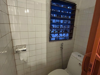 Cho thuê căn hộ tập thể 33m2 giá tốt   mặt phố tt c4 giảng võ, p.giảng võ, q. ba đình 4