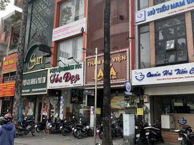 Chính chủ cho thuê mặt tiền sầm uất quận 10-ba tháng hai ngay hà đô 100tr 0