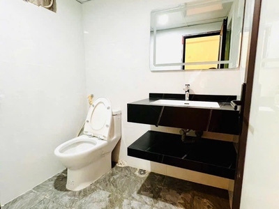 Bán căn tập thể phố nguyễn chí thanh, dtsd 65m2,2pn,full nt.giá 2.x tỷ 3