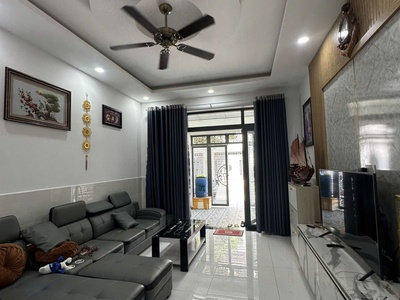Bán nhà 4pn 70m2 dĩ an bình dương 3,5 tỷ 2