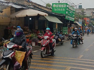 Chính chủ bán nhà mặt tiền chợ shr 5x28m giá chỉ 4 tỷ 49 đường bùi viện thị trấn tiền hải đường 2
