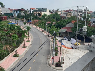 Cho Thuê Nhà Nguyên Căn 230m2  sàn 130m2, sân 100m2  mặt tiền 8m đường Đào Trực-Sơn Đồng-Hoài Đức-HN 0