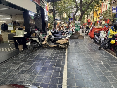 Độc nhất vô nhị-lô góc đẳng cấp, mặt phố nguyên hồng 100m2/9tầng/mt 9m 95 tỷ 4