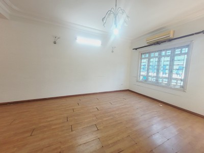 Bán nhà phố mai anh tuấn, đống đa, view hồ lộng gió 1