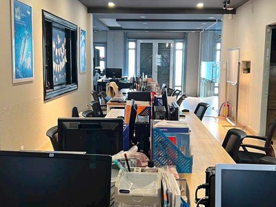 Cho thuê nhà mt đường lam sơn, q phú nhuận, hầm 4 lầu, thang máy đẹp 2