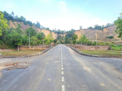 Bán đất trục chính đồng chằm, đông xuân nở hậu đường thênh thang mặt tiền rộng giá rẻ nhỉnh 3tỷ 3