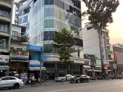 Cho Thuê Tòa Nhà Văn Phòng Đường An Dương Vương Quận 5.KC:8 Tầng.Giá 600 triệu 2