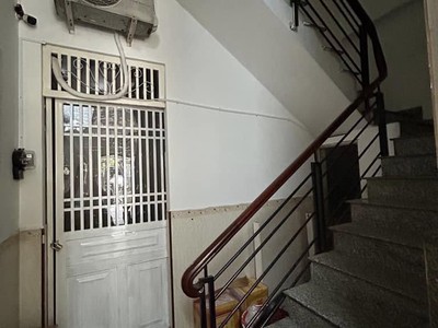 - căn hộ dịch vụ - mặt tiền lý phục man, thu nhập 600triệu/năm, 6 tầng, 4,5x16 nở hậu, bình thuận 1