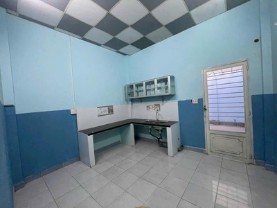 - nhà mặt tiền hẻm kinh doanh, ngay khu chế xuất tân thuân,  thu nhập140triệu/năm, ngang 4,2x21, 1