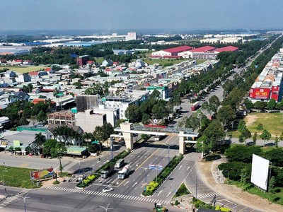 Bán đất 250m2 có 100 thổ cư, giá 340tr, cách trung tâm hc 400m. đường 10m 2