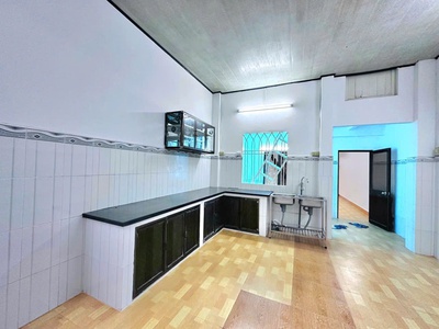 Bán nhà nhà phố hoàng hoa thám, gần cộng hòa, hxh 6m, 5x14m, hđt 25tr, 10.2 tỷ  tl 2