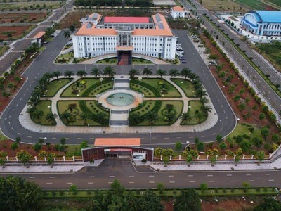 Bán đất 250m2 có 100 thổ cư, giá 340tr, cách trung tâm hc 400m. đường 10m 4