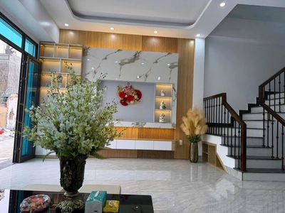 Bán nhà ngõ phố Nguyễn Thị Duệ, ph Thanh Bình, TP HD, 40.6m2, 3 tầng, 3 ngủ, 3 vs, 2.3x tỷ 2